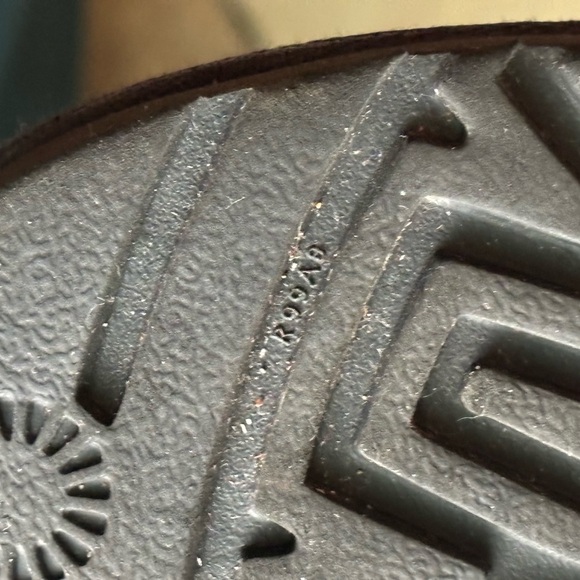 Ugg Australia WOMEN'S Ankle Boot Black Naveah BOW Suede 1012808 Sz 8 - Picture 5 of 16